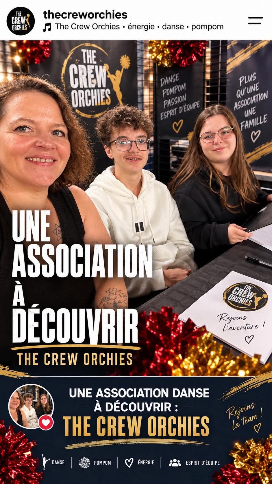 L’équipe The Crew Orchies réunie au stand de l’association, dans une ambiance noire et dorée